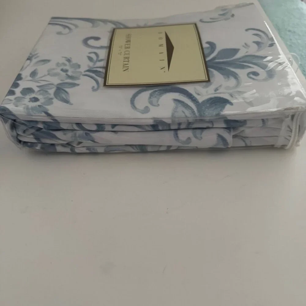 Domain Anne Marie Blue and White Shower Curtain New in Package 72 x 72 inches